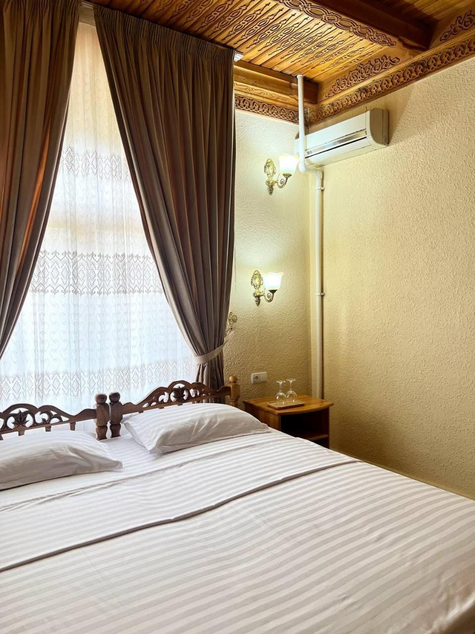 Hotel Caravan Serail Самарканд Екстериор снимка