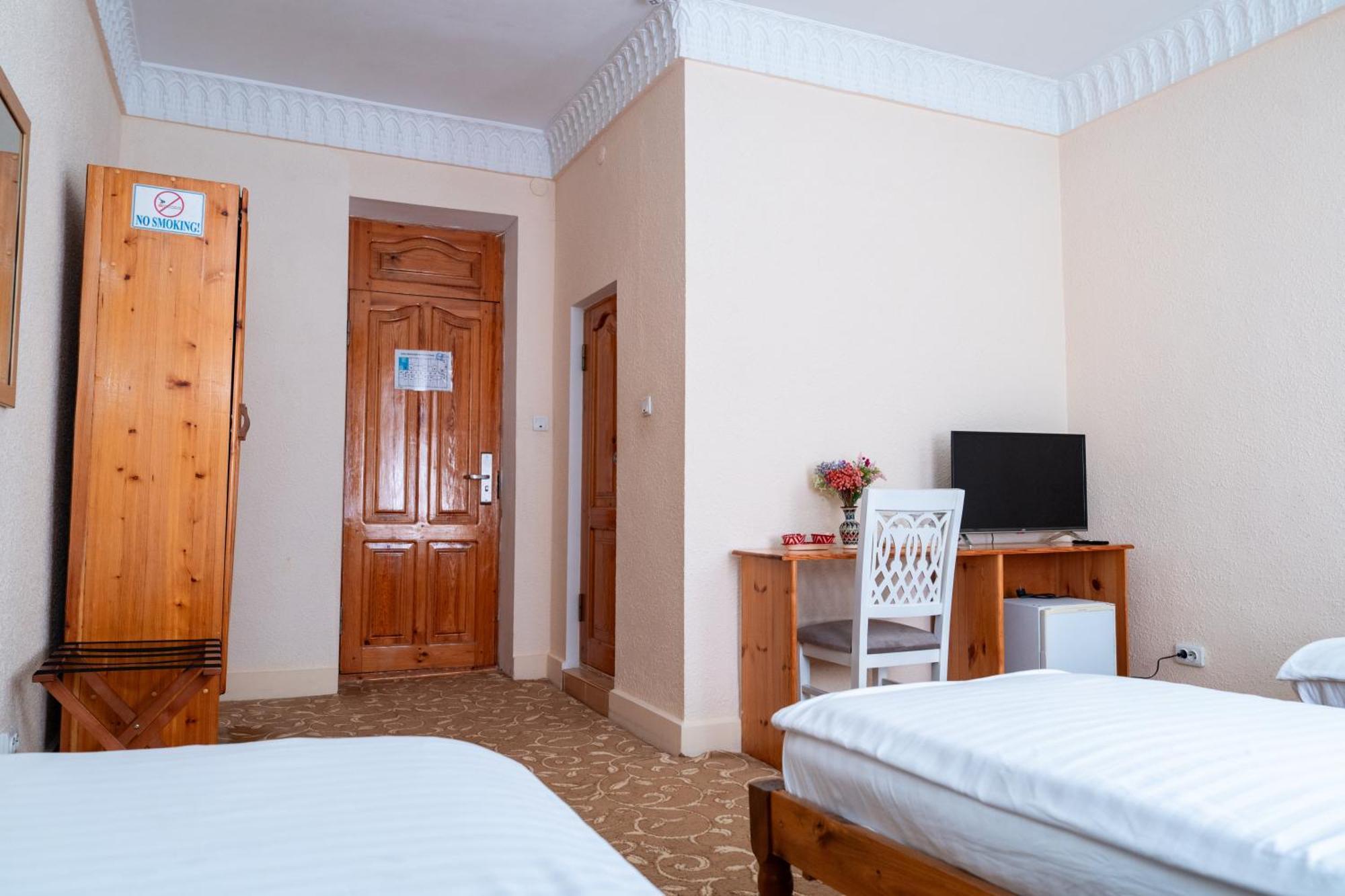 Hotel Caravan Serail Самарканд Екстериор снимка