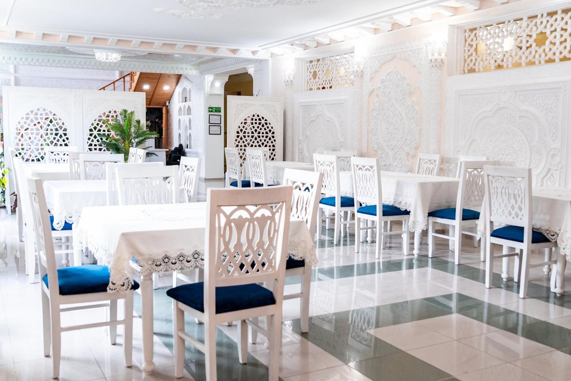 Hotel Caravan Serail Самарканд Екстериор снимка