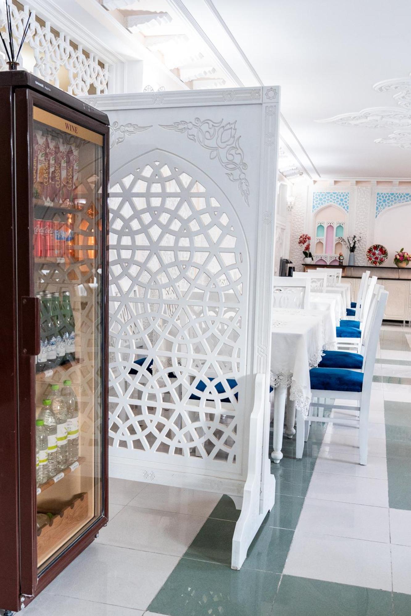 Hotel Caravan Serail Самарканд Екстериор снимка