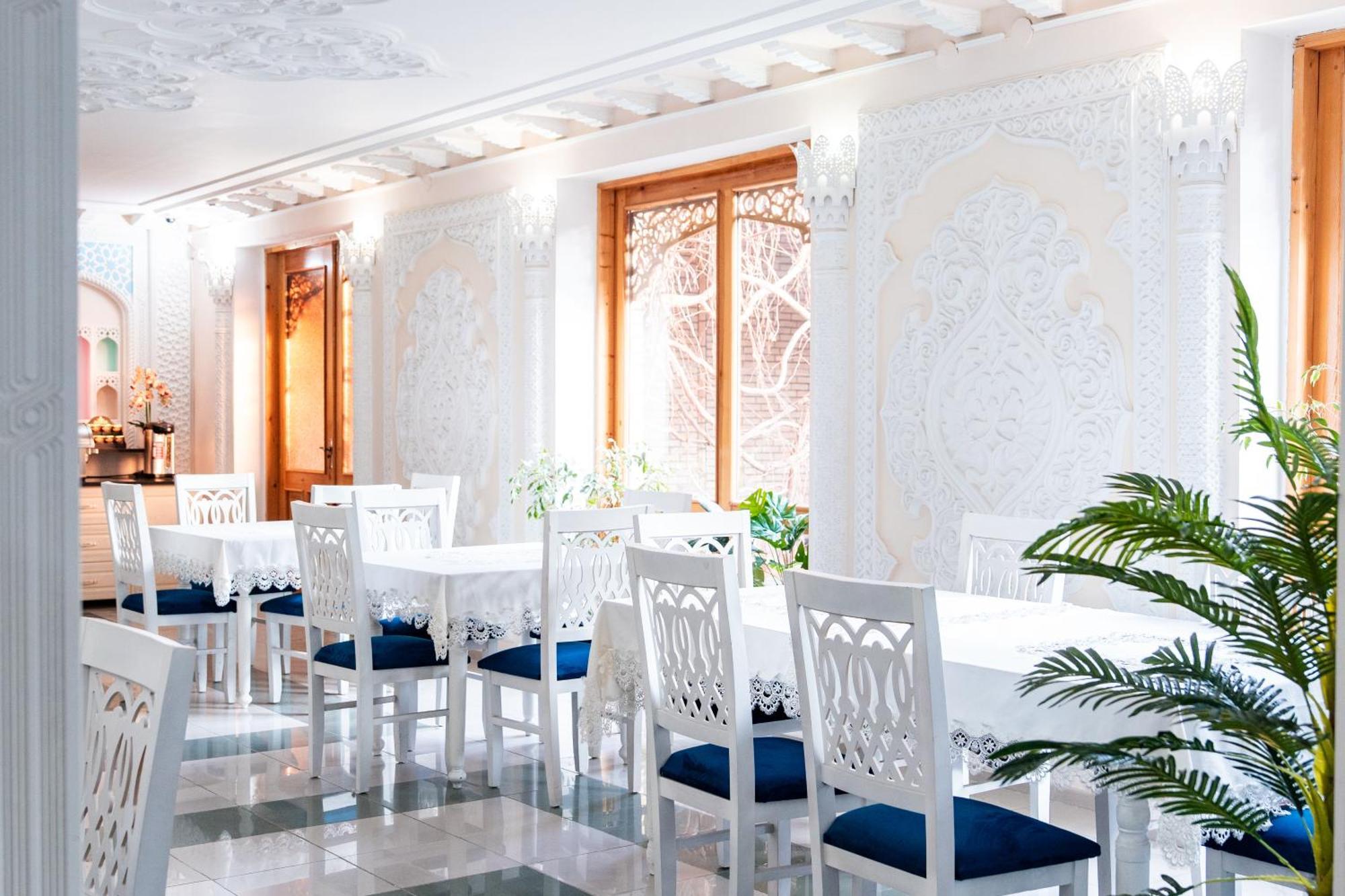 Hotel Caravan Serail Самарканд Екстериор снимка